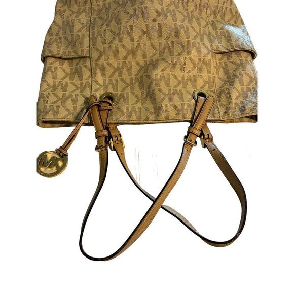 Michael Kors‎ Jet Set White Tote Bag - Picture 8 of 15